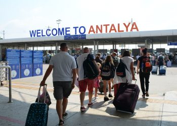 TAV Havalimanları 9 ayda 75 milyon yolcu 176 milyon Avro kar açıkladı