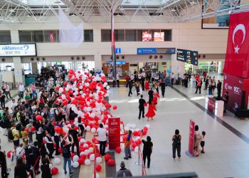 TAV Cumhuriyet’in 100.yılını terminallerinde kutladı