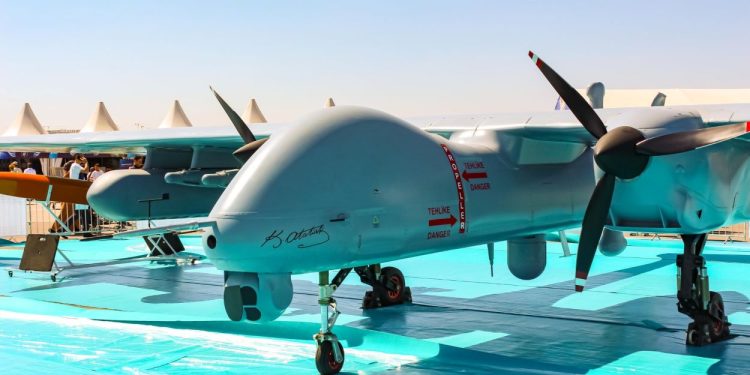 AKSUNGUR yerli motor ile havalandı