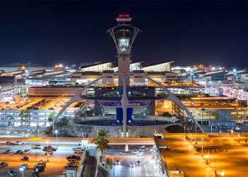 Dünyanın en büyüklerinden Los Angeles Havalimanı’nı belediye yönetiyor
