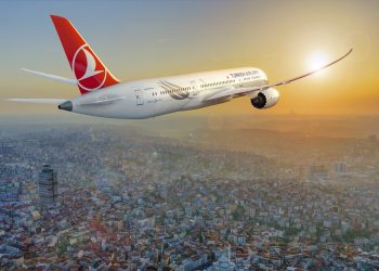 Beklenen fırtına uçak seferlerinde iptallere neden oldu