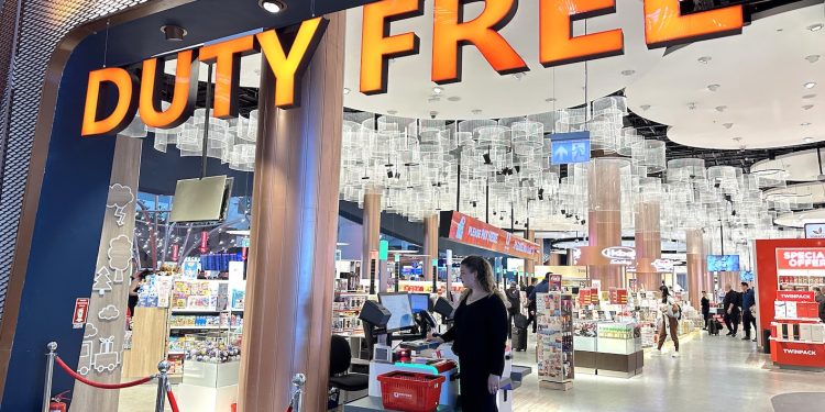 İstanbul Havalimanı Free Shop’ta ‘kasiyersiz ödeme’ uygulaması