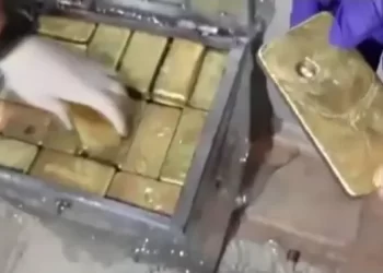 Bağdat Havalimanı’nda altın taşıyan sır özel uçak