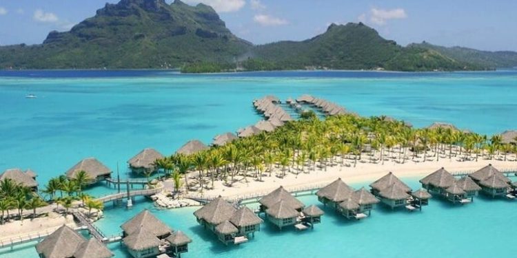 Limak Karayipler’deki Turks&Caicos Adası’nın havalimanı ihalesinde yarışacak