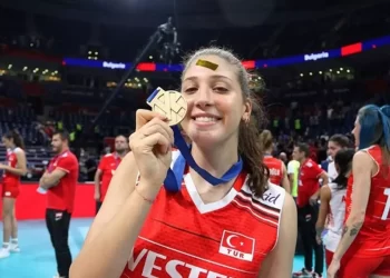 Milli voleyboycu THY’den valizini istiyor