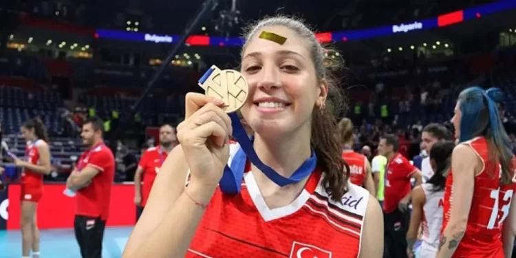 Milli voleyboycu THY’den valizini istiyor