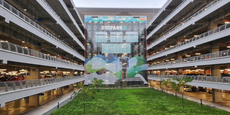 İGA’nın yeni otopark tarifesine pilot ve hostesler tepkili