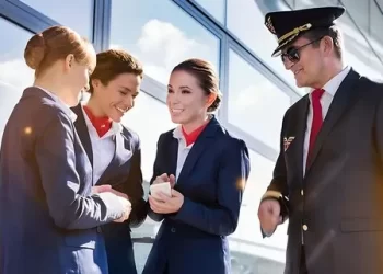 THY’de pilot ve hosteslere 3 maaş başarı ödülü