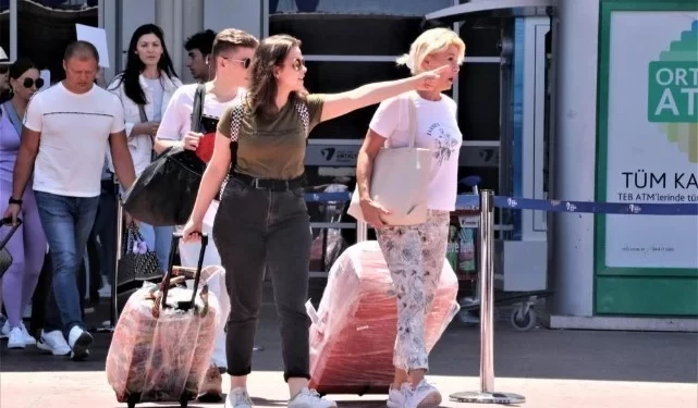 Ruslar hayat pahalılığı yüzünden Türkiye’yi terk ediyor