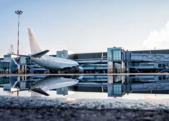 Schiphol Havalimanı ‘gürültüye rağmen’ uçuşu artıracak