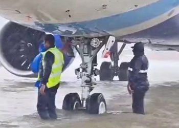 Chennai Havalimanı sular altında