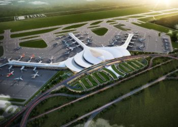 IC Holding Vietnam havalimanı için 500 bin lira maaşla personel bulamadı