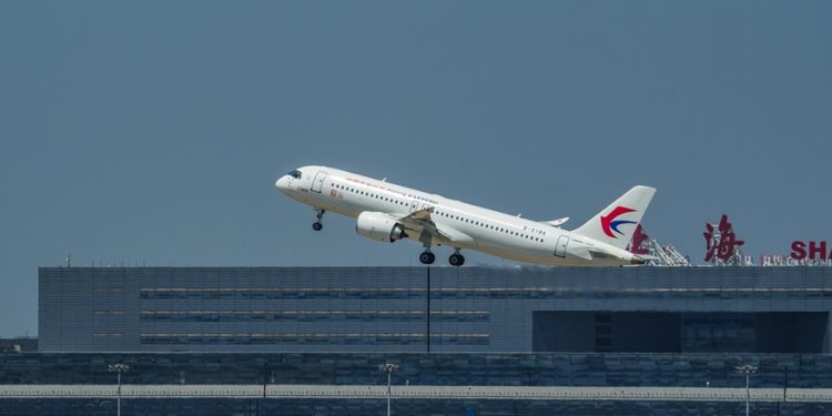 Çin uçağı COMAC C919 Singapur Airshow’a görücüye çıkacak