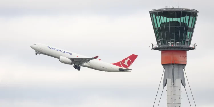 THY’nin yolcu verileri ne kadar gerçekçi? Özcan Yaşar yazdı…