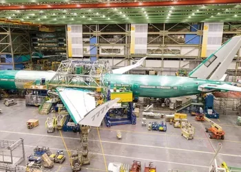 Boeing 787 Dreamliner kokpit koltukları incelenecek
