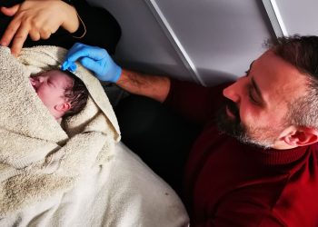 Wizz Air uçağının yolcu sayısı havadayken 1 kişi arttı