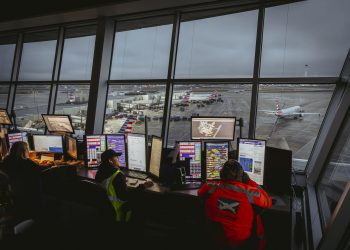 Hava trafik kontrolörlerine ‘uyku günü’ geldi’