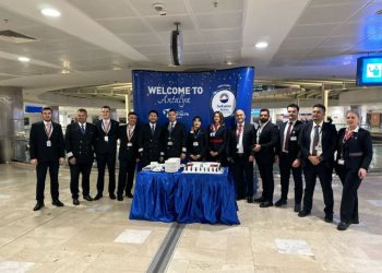 SunExpress Milano yolunda