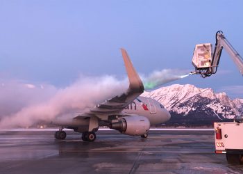 Ruslar uçaklardaki buzlanmayı lazerle çözecek