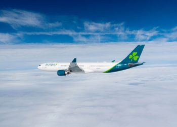 Sahipsiz eşya uçağı geri döndürdü