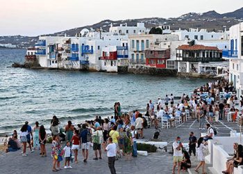 Türk turistler Yunan adalarını adeta istila etti