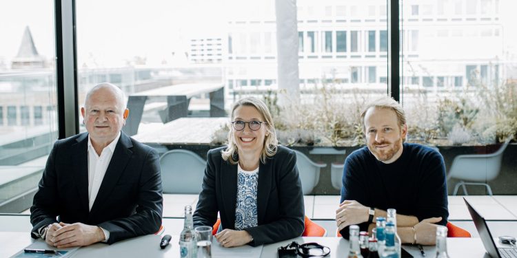 Heinemann rekor ciroyu Türk şirketleri ATÜ ve Ünifree ile yakaladı