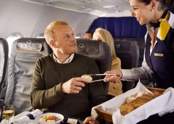 Lufthansa Business Class’ta yağlı ekmek verecek