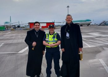 Uçakların yıllık kutsanması töreni kaldırılıyor