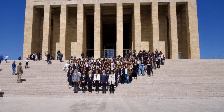 Pegasus ve TEV’den Anıtkabir çıkarması
