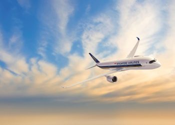 Türbülansa giren uçakta 1 ölü 30 yaralı