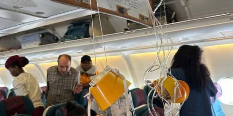 Türbülansa giren Qatar uçağı hasar gördü