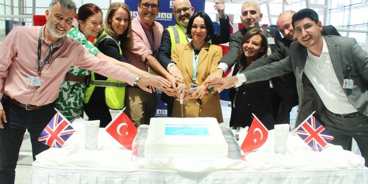 British Airways İzmir’e uçuşlara başladı