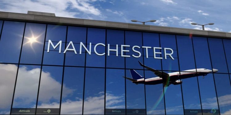 Manchester Havalimanı’nda elektrik kesintisi kaosu