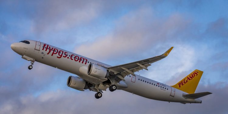 Pegasus bugün ve yarın dış hat bilet alanın kış biletini ücretsiz yaptı