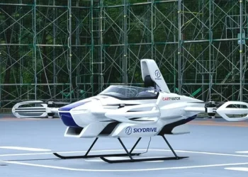 Japon firma uçan arabasının ticari hizmetini iptal etti