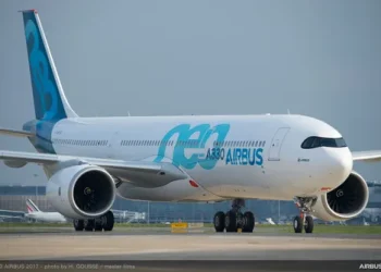 Airbus A330neo dizisiyle ile film dünyasına da el attı