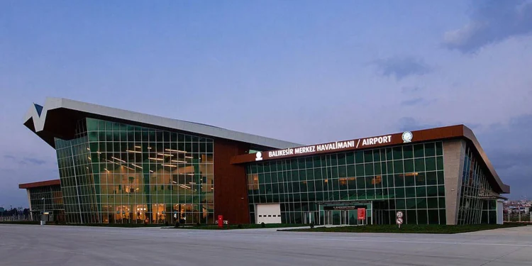 5,5 yıldır tarifeli tek bir uçak inmedi