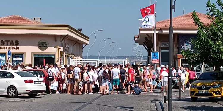 Çanakkale’ye turist akını…