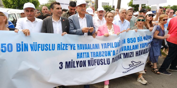 ‘Şakirpaşa Havalimanı kapatılmasın’ eylemi