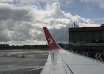 Uçaklar cumulonimbus bulutlarına ‘teslim’ oldu!