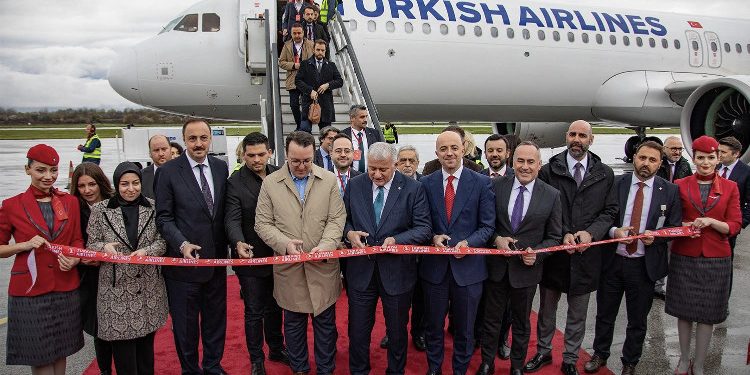 THY Ohri uçuşlarına başladı