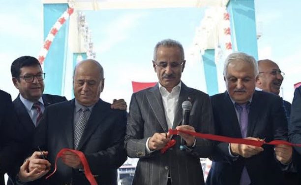 ‘Ben bakanım her yeri ben açarım’  Özcan YAŞAR yazdı…