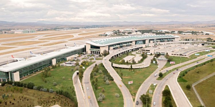 TAV işlettiği 8 havalimanıyla dünyanın en iyileri arasında