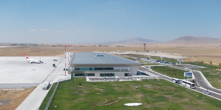 Zararı bilerek havalimanı inşa etmişler!