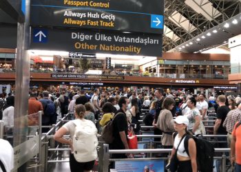 İSTANBUL HAVALİMANLARINDAN 5 AYDA 50 MİLYON YOLCU GEÇTİ