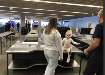 AB HAVALİMANLARINDA SIVI SINIRINI KALDIRMAYA HAZIRLANIYOR