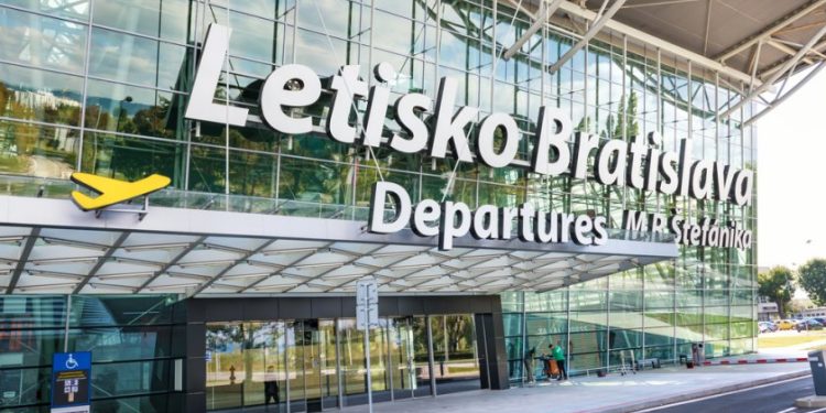 WIZZ AIR BRATISLAVA’DA ÜS KURUYOR!