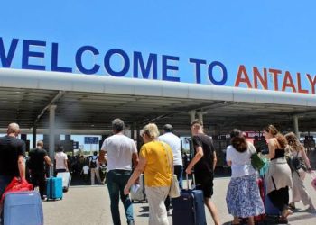 ANTALYA HAVALİMANI GÖZÜNÜ İSTANBUL HAVALİMANI’NIN REKORLARINA DİKTİ!