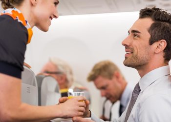 SUN EXPRESS MENÜYE VEGAN VE VEJETERYAN SEÇENEĞİNİ EKLEDİ