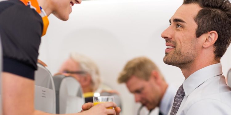 SUN EXPRESS MENÜYE VEGAN VE VEJETERYAN SEÇENEĞİNİ EKLEDİ